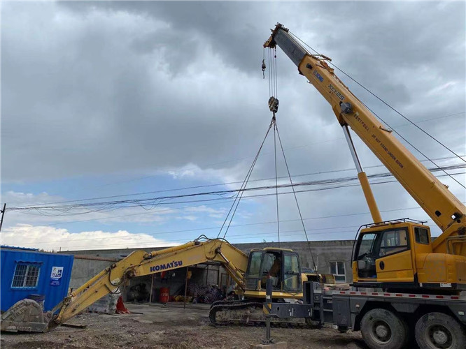 潜山市25吨吊车的工作半径是多少？